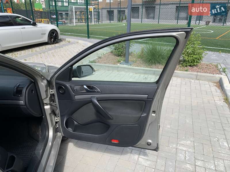 Лифтбек Skoda Octavia 2008 в Ивано-Франковске