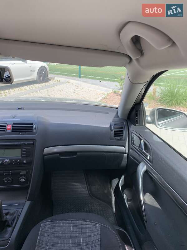 Лифтбек Skoda Octavia 2008 в Ивано-Франковске