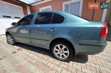 Ліфтбек Skoda Octavia 2006 в 