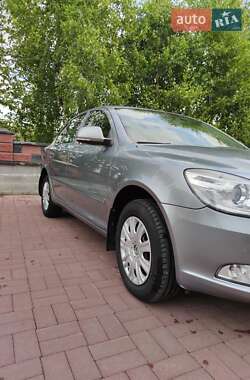 Лифтбек Skoda Octavia 2011 в 
