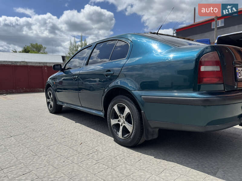 Ліфтбек Skoda Octavia 1999 в Кременці