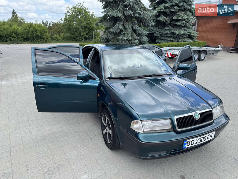 Ліфтбек Skoda Octavia 1999 в Кременці