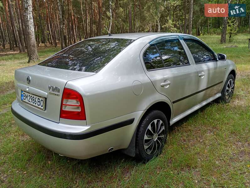 Лифтбек Skoda Octavia 2004 в Лебедине