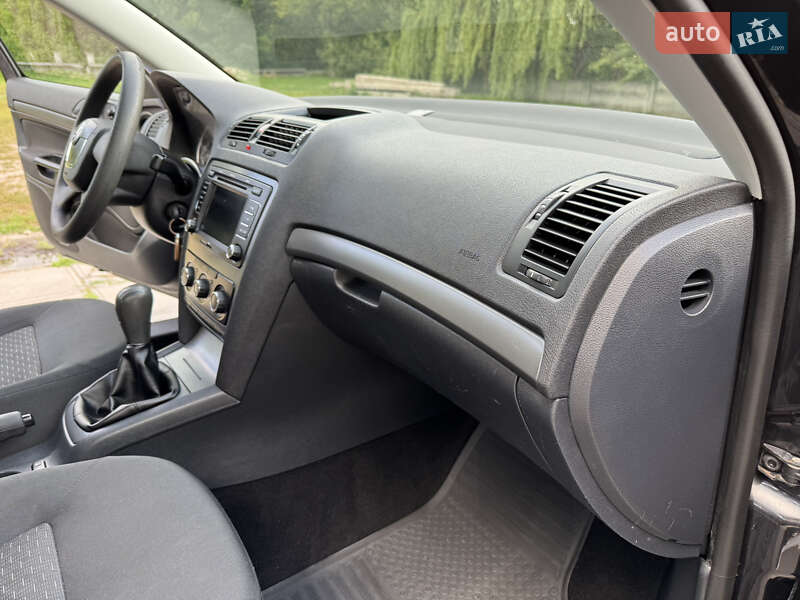 Ліфтбек Skoda Octavia 2008 в Смілі