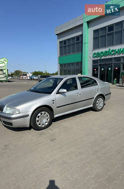 Лифтбек Skoda Octavia 2004 в 