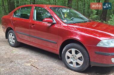 Лифтбек Skoda Octavia 2005 в Новой Ушице
