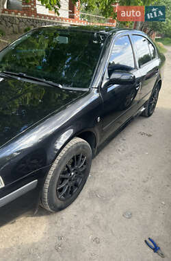 Лифтбек Skoda Octavia 2009 в Тростянце
