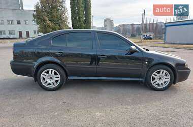 Лифтбек Skoda Octavia 2004 в 