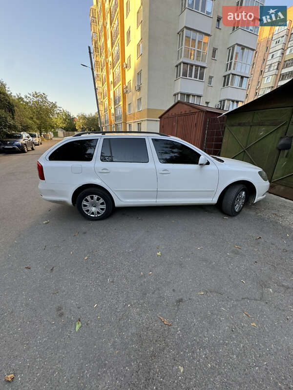 Универсал Skoda Octavia 2010 в Полтаве фото 2 Универсал Skoda Octavia 2010 в Полтаве