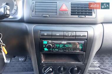 Универсал Skoda Octavia 2002 в 