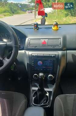 Ліфтбек Skoda Octavia 2006 в 