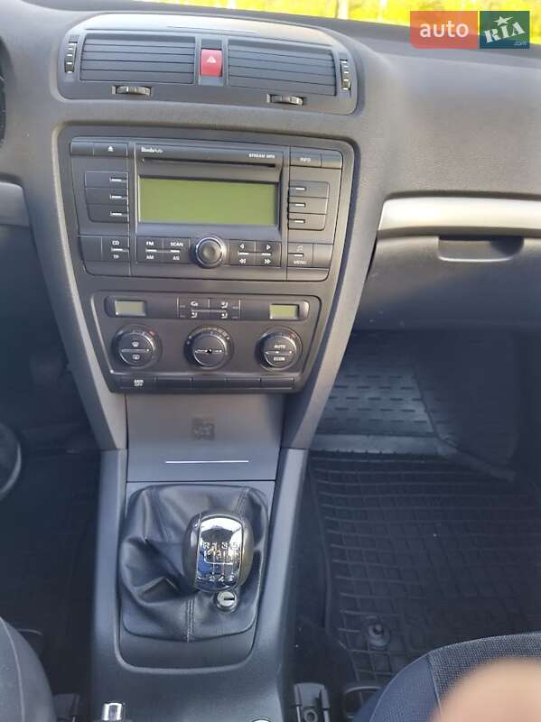 Лифтбек Skoda Octavia 2008 в Ивано-Франковске