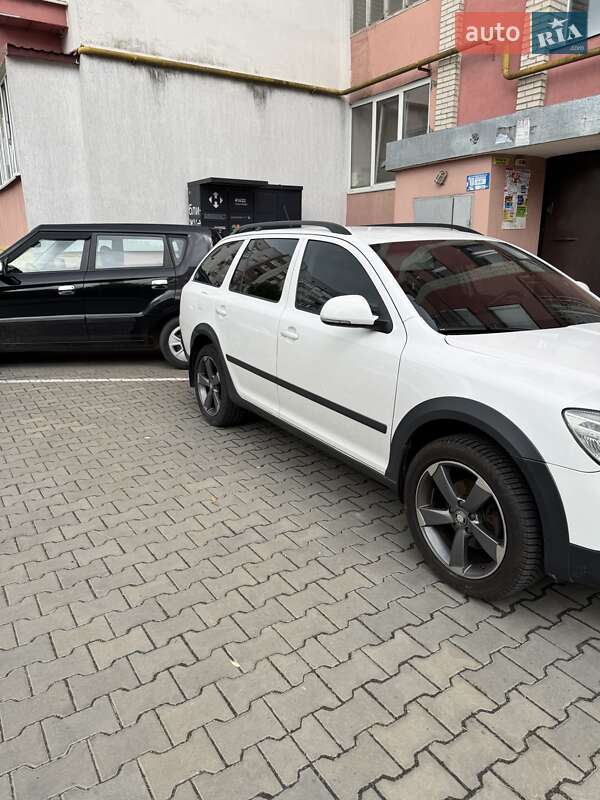 Універсал Skoda Octavia 2012 в Луцьку