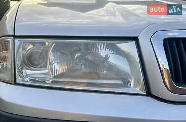 Лифтбек Skoda Octavia 2008 в 