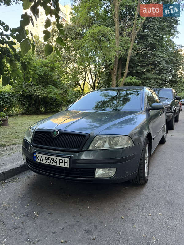Лифтбек Skoda Octavia 2004 в Киеве