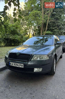 Лифтбек Skoda Octavia 2004 в 