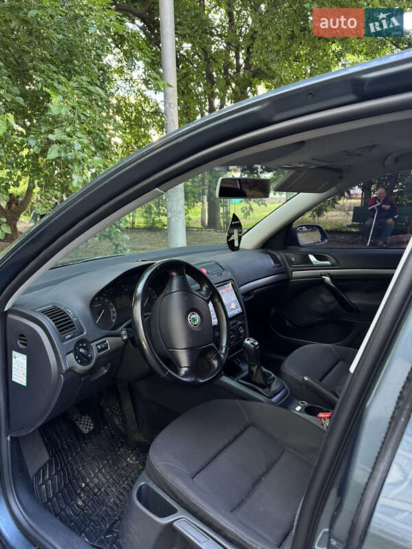 Лифтбек Skoda Octavia 2004 в Киеве