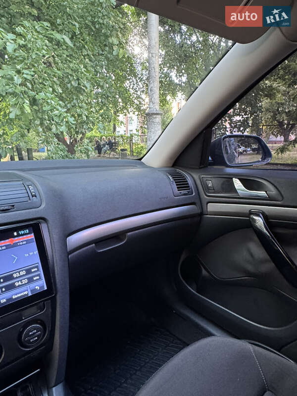 Лифтбек Skoda Octavia 2004 в Киеве