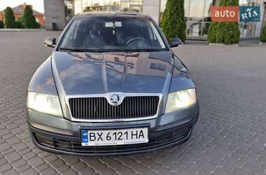 Лифтбек Skoda Octavia 2004 в 