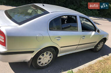 Лифтбек Skoda Octavia 2003 в 