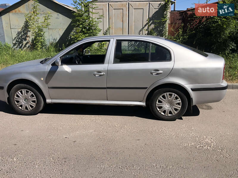 Ліфтбек Skoda Octavia 2003 в Львові