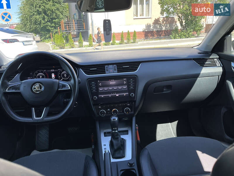 Универсал Skoda Octavia 2019 в Радивилове