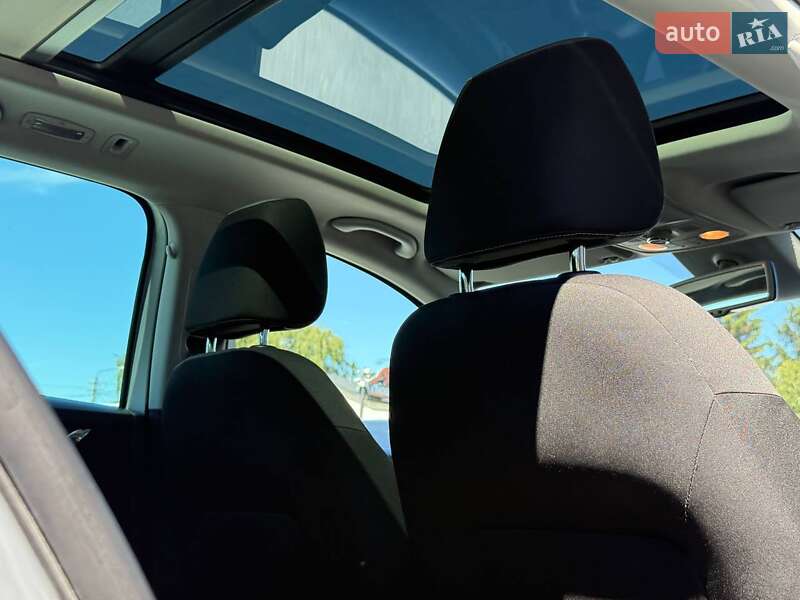 Универсал Skoda Octavia 2016 в Ровно
