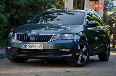 Универсал Skoda Octavia 2019 в Сарнах