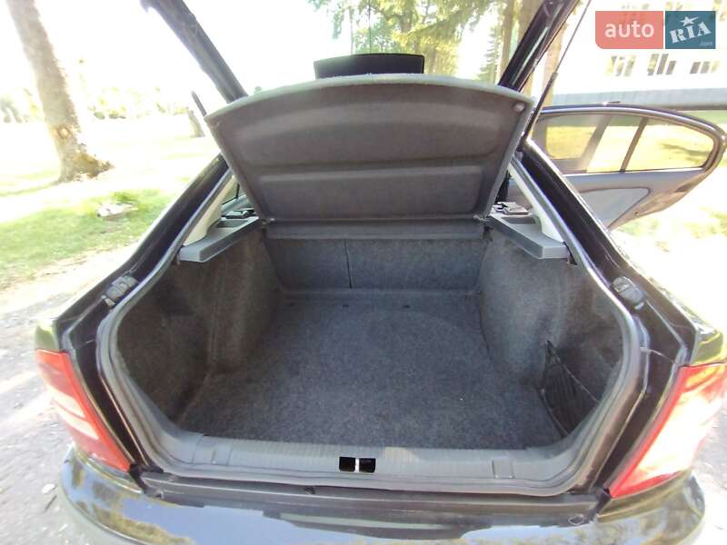 Лифтбек Skoda Octavia 2001 в Теофиполе