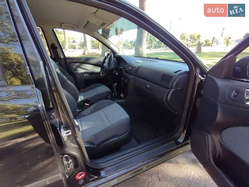 Лифтбек Skoda Octavia 2001 в Теофиполе
