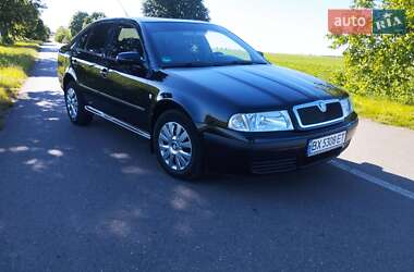Ліфтбек Skoda Octavia 2001 в Теофіполі