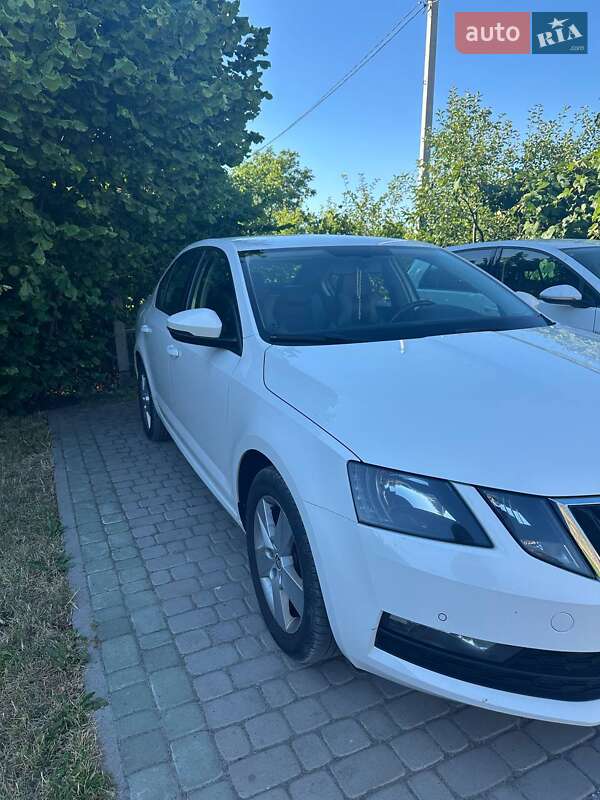 Лифтбек Skoda Octavia 2017 в Львове