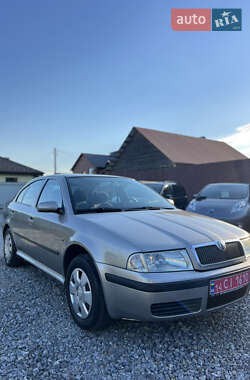 Лифтбек Skoda Octavia 2008 в Виннице
