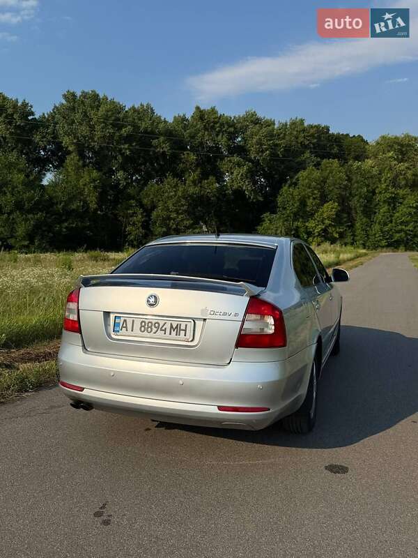 Лифтбек Skoda Octavia 2012 в Березане