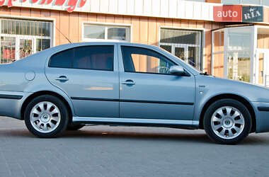 Лифтбек Skoda Octavia 2004 в 