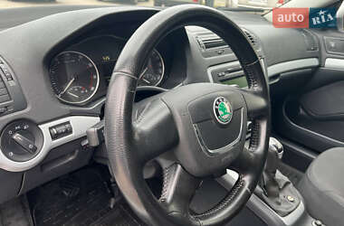 Ліфтбек Skoda Octavia 2010 в 
