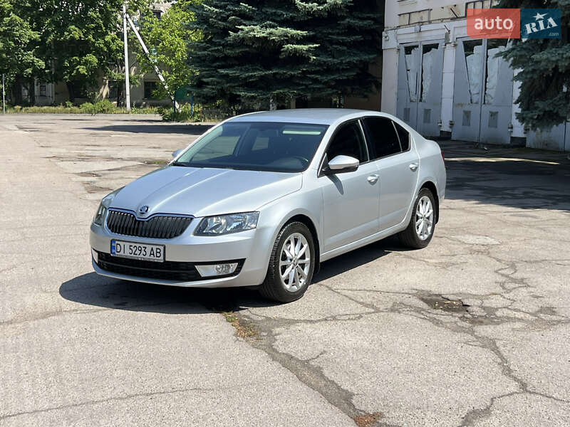 Лифтбек Skoda Octavia 2016 в 