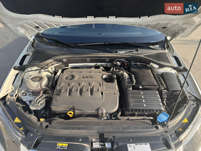 Универсал Skoda Octavia 2016 в Ужгороде