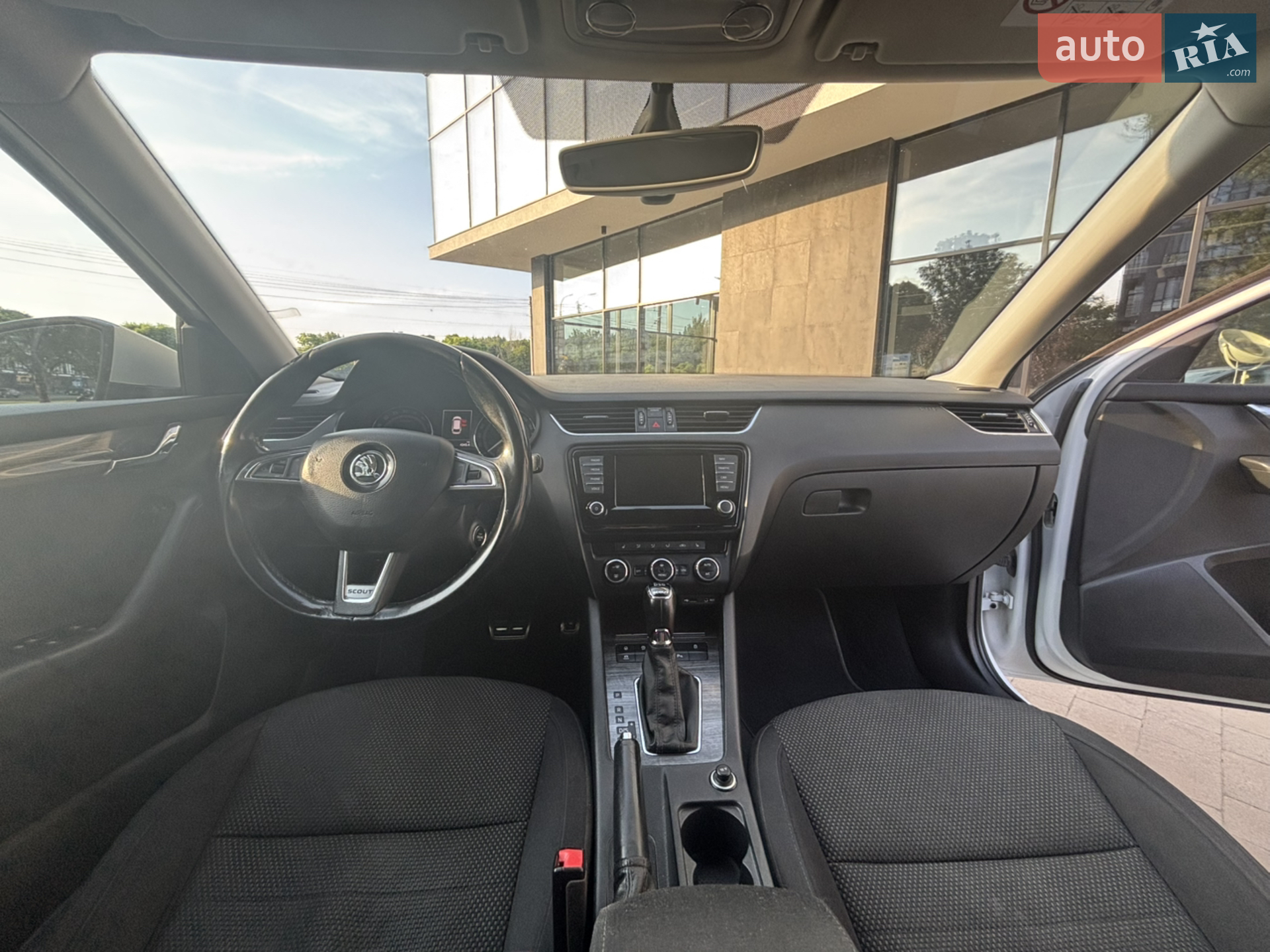 2016 Skoda Octavia - мініатюра 13