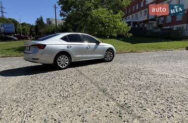 Лифтбек Skoda Octavia 2021 в Ужгороде