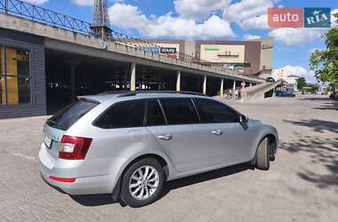 Универсал Skoda Octavia 2015 в 