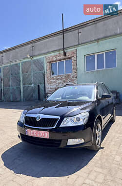 Універсал Skoda Octavia 2012 в Сумах