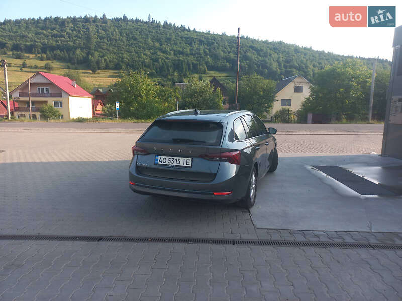 Универсал Skoda Octavia 2020 в Ивано-Франковске