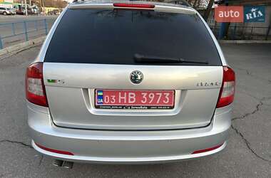 Универсал Skoda Octavia 2010 в 
