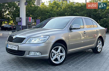 Лифтбек Skoda Octavia 2009 в Одессе