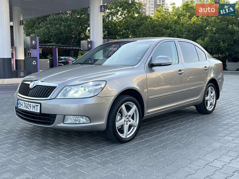 Лифтбек Skoda Octavia 2009 в Одессе