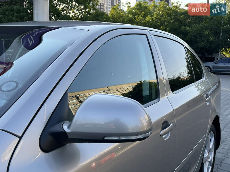 Лифтбек Skoda Octavia 2009 в Одессе