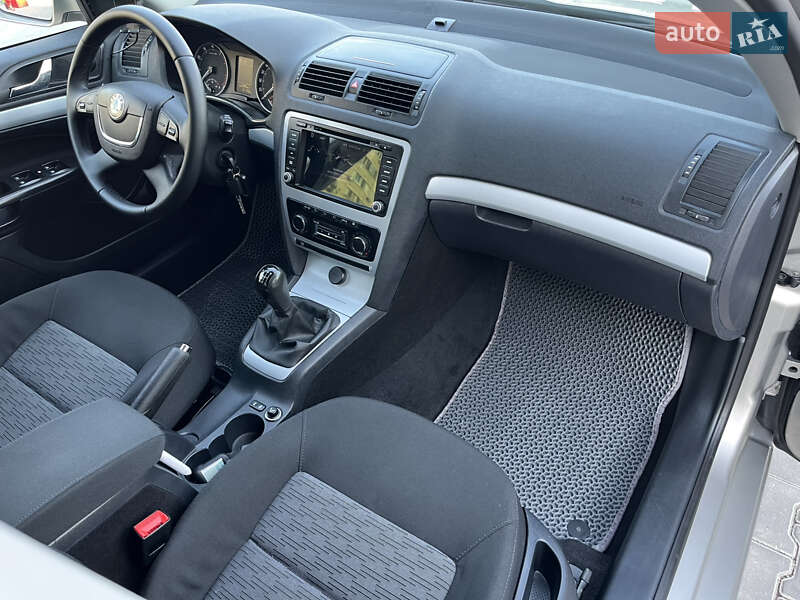 Лифтбек Skoda Octavia 2009 в Одессе