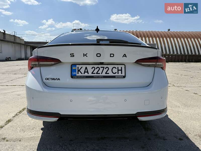 Лифтбек Skoda Octavia 2024 в Днепре