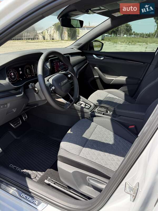 Лифтбек Skoda Octavia 2024 в Днепре